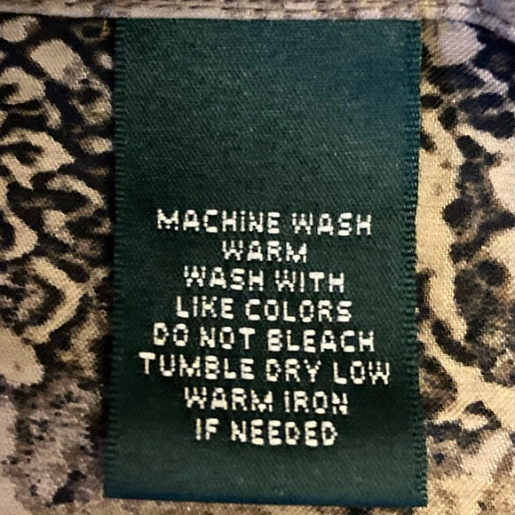 Lauren by Ralph Lauren, Petite Large, Snake Print, Button Down, Collar Shirt - Picture 12 of 16